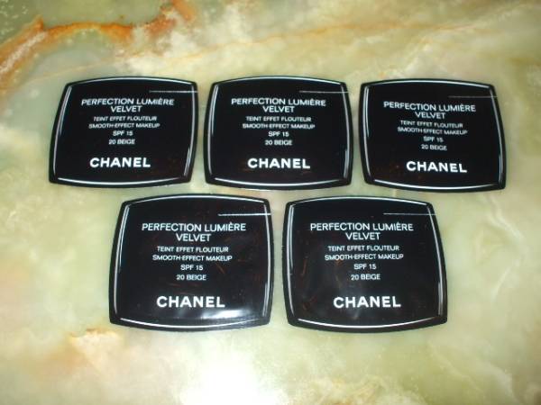 シャネル☆ペルフェクシオン ルミエール ヴェルヴェット 20 4個拍卖