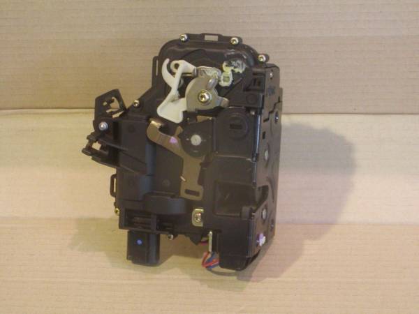 ゴルフ 1JAPK  右 リア アクチュエーター拍卖