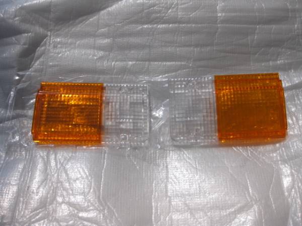 旧車720 ダットサン トラック テールランプ拍卖