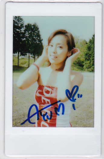 SRQ02GT 飯野あゆみ カートン特典直筆サインRQパウチチェキ拍卖