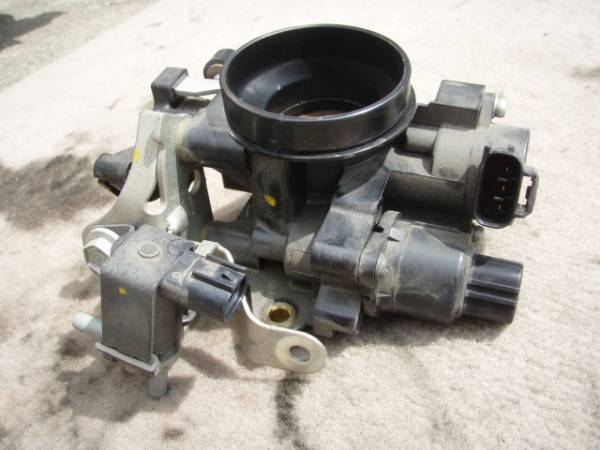 H20 L175S MOVE ムーヴ 2WD AT KF-VE 純正 スロットルボディー B2010 8J27 / 53974km拍卖