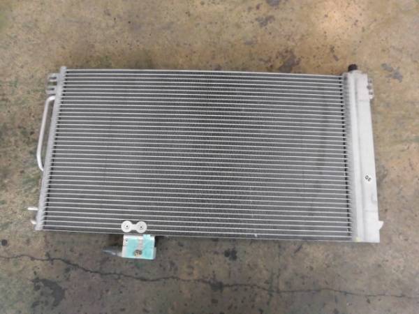ベンツCクラスW203エアコンコンデンサーC180純正コンデンサーC200クーラー コンデンサー拍卖