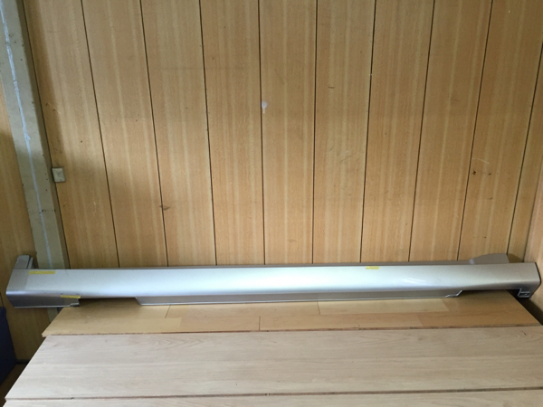 ◇RK1 ステップワゴン 純正右サイドステップ 71800-SZW-00-50◇拍卖