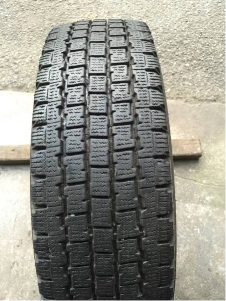 225/75R16 BS W969 スタッドレス 2008年 残り山9.5ミリ 1本拍卖