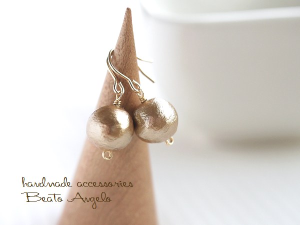 ◇◆+angelo+K14GF コットンパールの一粒ピアス(p-021)ベージュ 10mm 一粒 シンプル拍卖