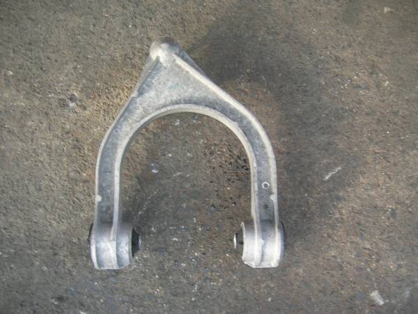 ベンツ W220 S500 後期 純正品 アッパーアーム 左拍卖