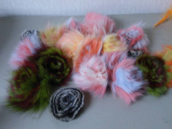 フェイクファーピンバッチ モチーフ 手芸用にお勧め★20個拍卖