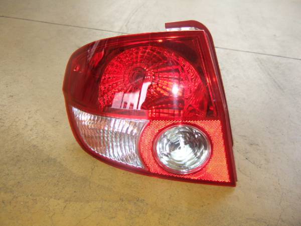 15年 ヒュンダイ TB13 GL テールランプ 左 中古拍卖
