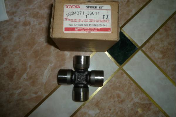 ★ TOYOTA 2000GT スパイダー ジョイント ユニバーサル 1個 ★拍卖