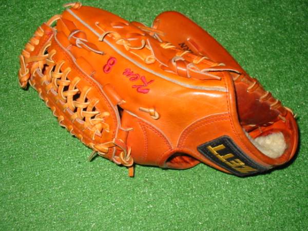 西武8 鈴木健 ’02実使用グラブ拍卖