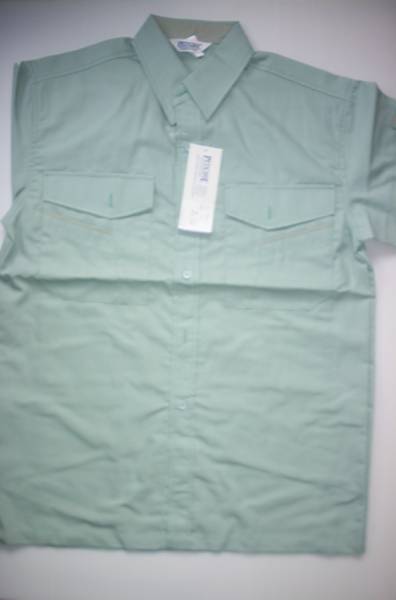 UN647-15 ・ 作業用・半袖シャツ ・¥4,830円(税込)を! Sサイズ・1着・新品拍卖