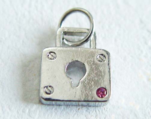 ■即決■一粒ラインストーン付き錠・メタルチャーム拍卖