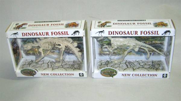 恐竜骨格フィギュア ステゴサウルス ヴェロキラプトル 2体セット拍卖