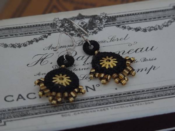 ◆新入荷◆ハンドメイドカギ針プチピアスBK拍卖