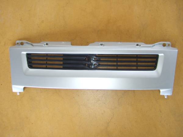 16年 ワゴンR MH21S フロントグリル シルバー拍卖