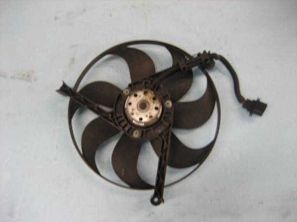 ゴルフⅣ 電動ファン アデショナルファン 右拍卖