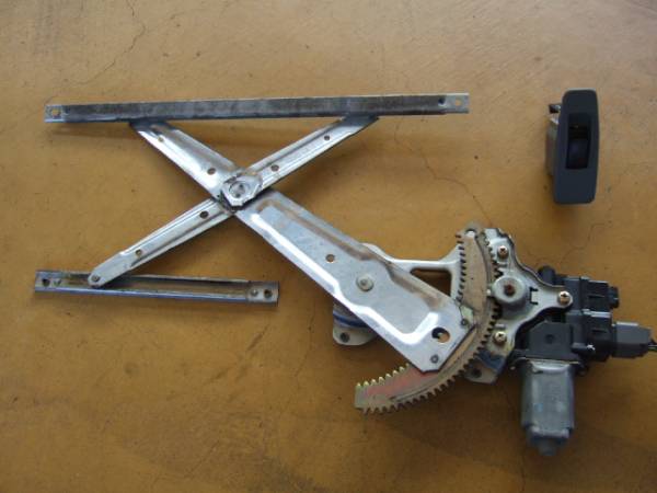 ミニカ H42A F左ウインドゥレギュレーターモータースイッチ 拍卖