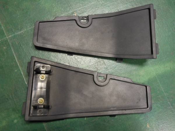 ランチア デルタ HF 4WD センターキックパネル 拍卖