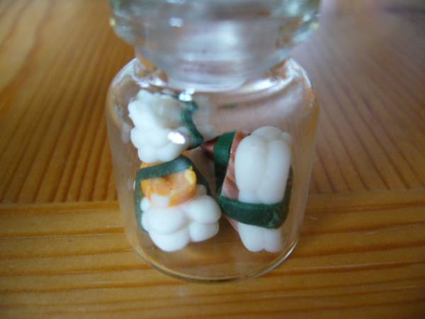 シルバニアサイズ・キャンディ瓶「押し寿司」・樹脂粘土拍卖