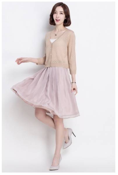 ☆シルクニットカーディガン・ベーシック感が好印象☆ベージュ拍卖