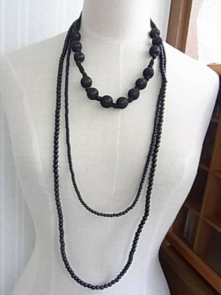 黒のビーズデザイン★3連のお洒落なロングネックレス▽拍卖