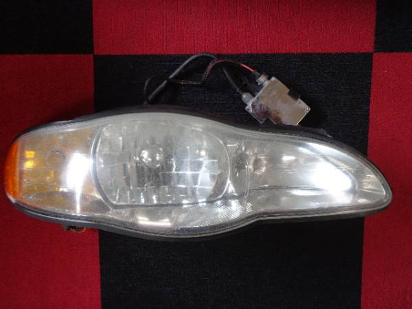 ★☆ 00y シボレー モンテカルロ ヘッドライト 右側 ライトレンズ ☆拍卖