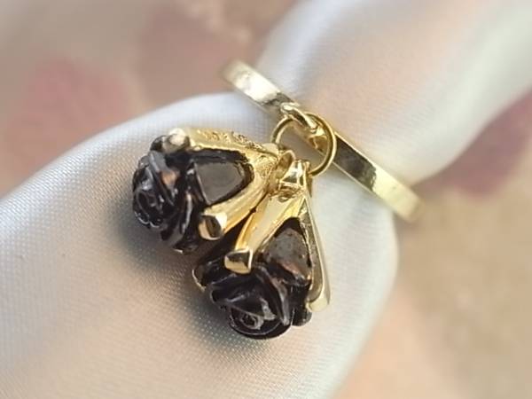 ◆新品◆ローズモチーフリング(ゴールド)入手困難拍卖