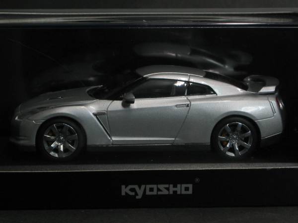 京商 1/43 ニッサンGT-R (R35) 2008 メタルシルバー色拍卖
