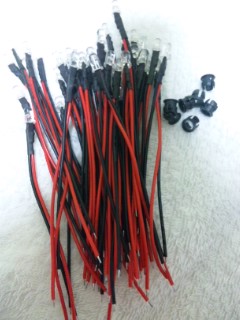 配線加工済5mmLEDブルー200本 ブラケット付拍卖