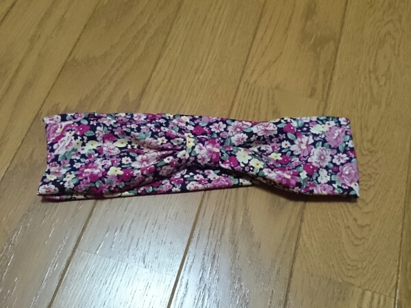 最終値下げ 新品 レディース ヘアバンド 花柄拍卖