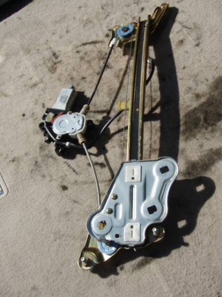 H11 GX100 マークⅡ 後期 1G-FE 2WD AT 純正 フロント左側 助手席ドア パワーウインドウモーター レギュレーター / 85720-22350拍卖