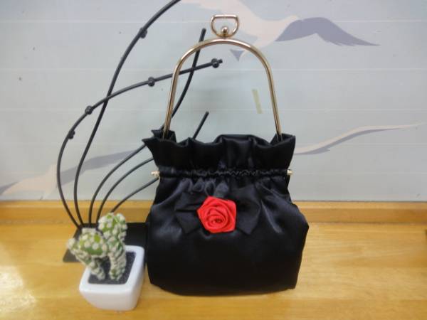 送料無料値下げ★赤薔薇ポイント★パーティーバック★ブラック拍卖