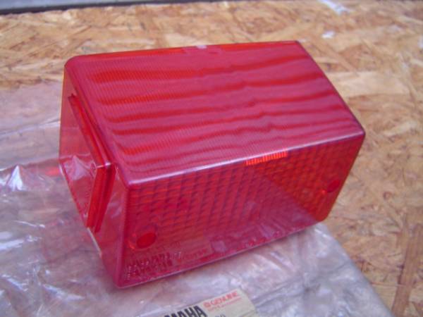 〇未使用品!ヤマハ XS400純正 テールレンズ(12R-84721-00)拍卖