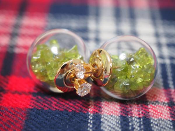 ★ガラスドームピアス緑さざれ石ハンドメイド手作り★拍卖