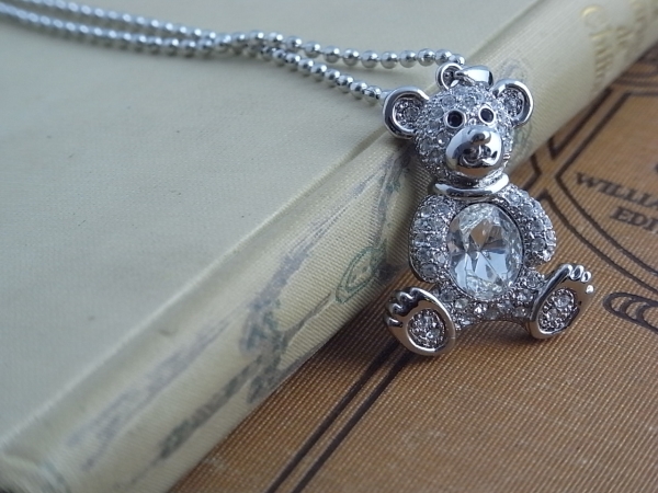 ♪SALE♪ラインストーンテディショートネックレス拍卖