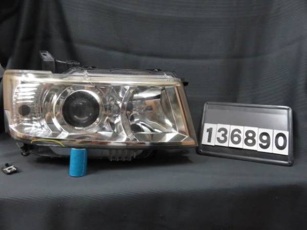 【1368】ワゴンR MH22S 右ヘッドライト 35120-58JC1拍卖