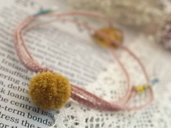 ◆sale◆コットン紐ボンボンブレスレット◆ピンク拍卖