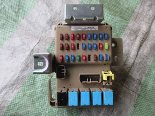 RC1 R2 ヒューズボックス 動作OK 車内側拍卖