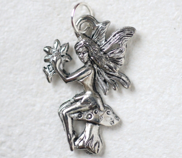 ■即決■キノコに乗った妖精S・ピューターチャーム拍卖