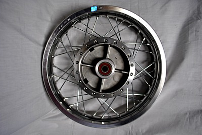 エストレラ エストレア ESTRELLA エストレヤ用16インチ アルミ製リムとスポークのセットです。 ドラム用 ドラムハブ用 拍卖