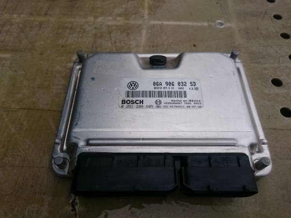 ニュービートルカブリオ/エンジンコンピューター/06A906032SD拍卖