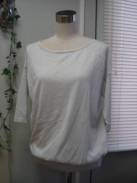 タグ付き★ビアッジョブルー★ラメ入りニット 定価13,650円 2拍卖