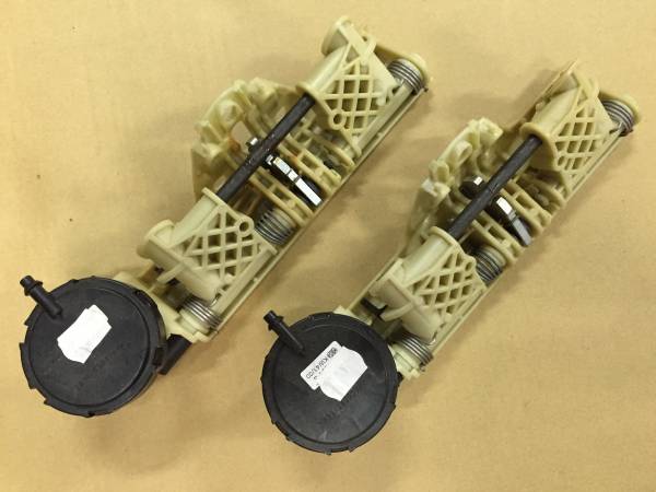 W210 Eクラス 後期 E430 AVG リヤシート ヘッドレスト 拍卖