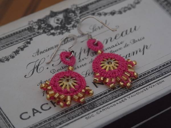 ◆新入荷◆ハンドメイドカギ針プチピアス拍卖