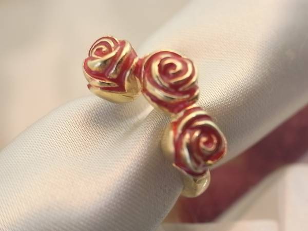 ★再入荷★バラ・3ローズリング 赤拍卖