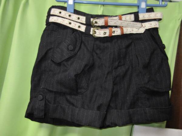◆◆ショートパンツ ズボン サイズM 黒 点線ストライプ◆◆拍卖