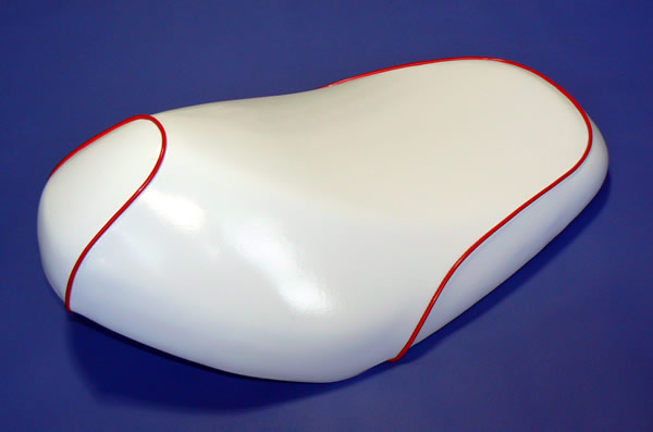 【大好評】レッツⅡCA1PA前期エナメル系シートカバー2色対応!拍卖