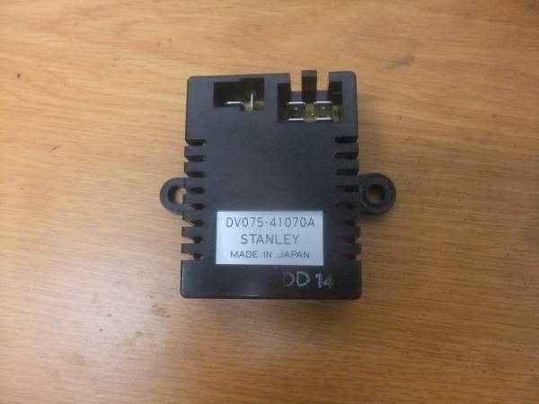 JEEPチェロキー7MXリレーSTANLEY コントロール DV075-41070A拍卖