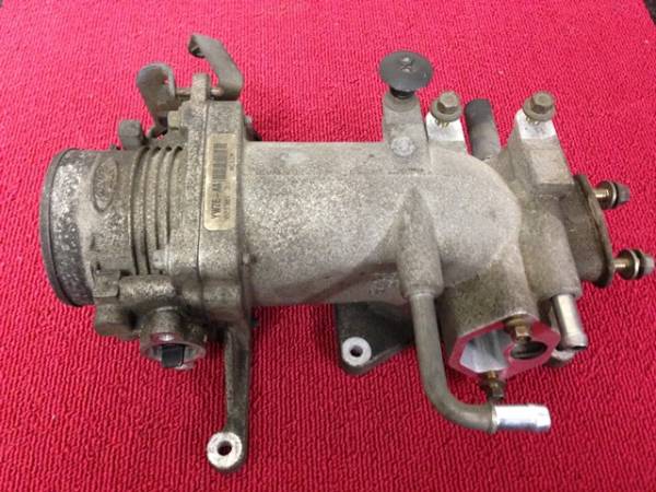 ★☆ 01y リンカーン タウンカー スロットルボディ ディーラー車 ☆拍卖