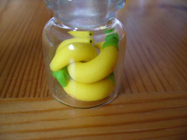 ドールサイズ・キャンディ瓶「バナナ」・樹脂粘土拍卖